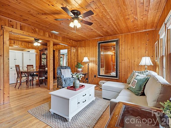 4th image of 313 Walker Rd