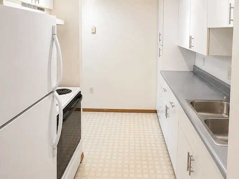 Liberty Valley Apartments — Photo 22