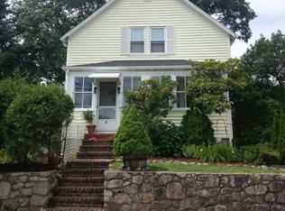 95 Desoto Rd, West Roxbury, MA 02132