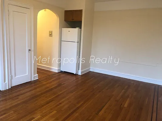 Rented by Metropolis International Realty Inc. | media 9