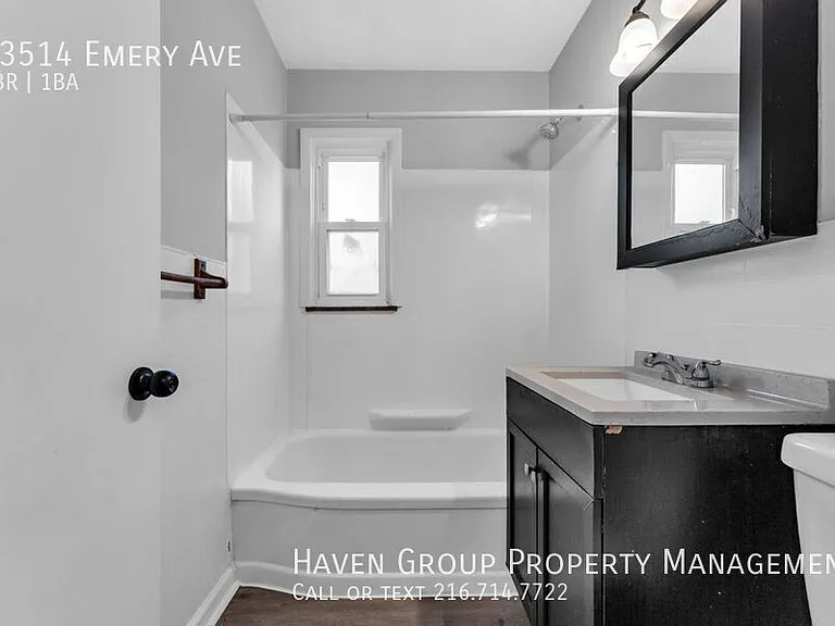 13514 Emery Ave — Photo 17