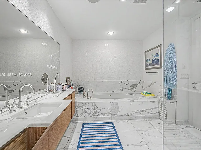 2627 S Bayshore Dr #2601 — Photo 22