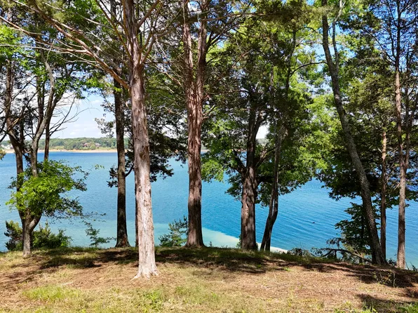 123 Ridge Point Trl, Dandridge, TN 37725