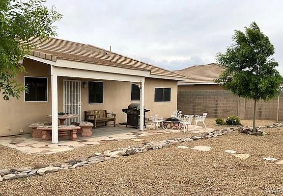 3rd image of 3803 Heritage Ln