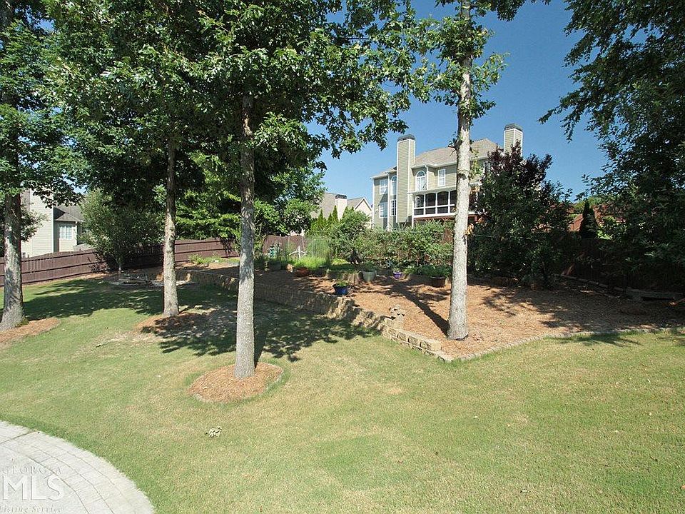 2nd image of 3212 Sandy Branch Ln