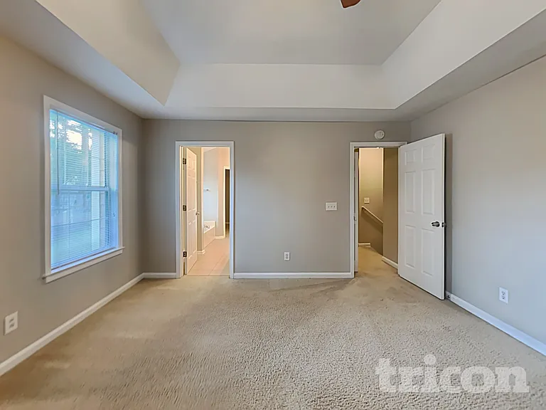 4549 Aladdin Ct — Photo 8