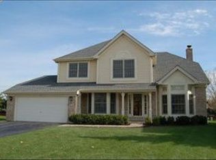 83 Madeline Cir, Schaumburg, IL
