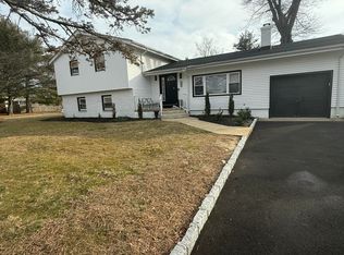 608 Carol Ave, Oakhurst, NJ 07755