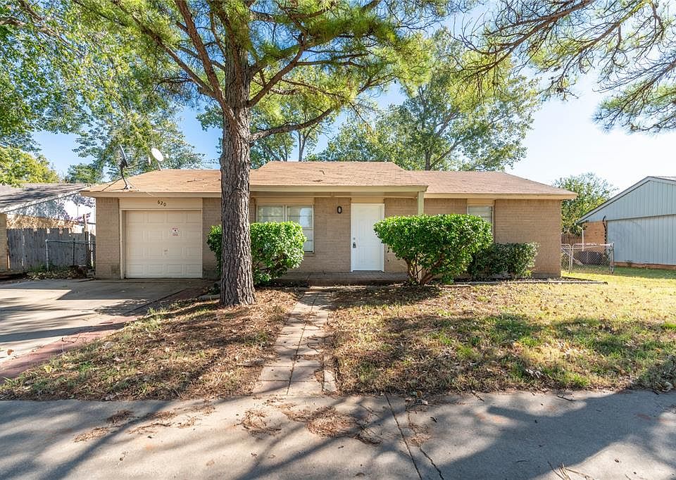 1st image of 620 N Ramblin Oaks Dr