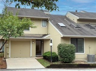 12317 Charlotte St, Kansas City, MO 64146