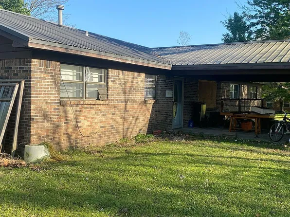 19748 Mahar Dr, Spiro, OK 74959