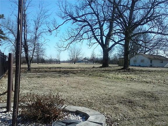 5th image of 710 Dublin Ln