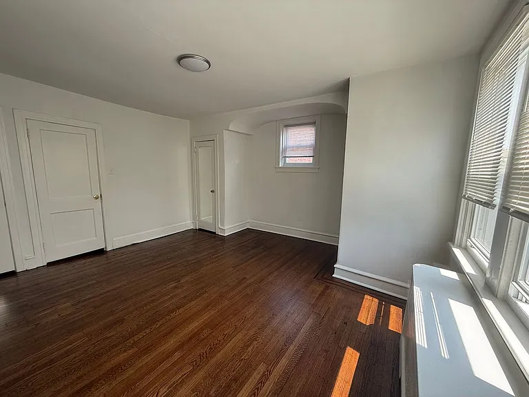 373 E Cliveden St — Photo 17