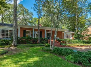 2406 Lake Cir, Jackson, MS 39211