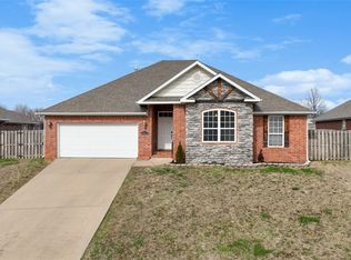 5012 W New Bridge Rd, Fayetteville, AR 72704