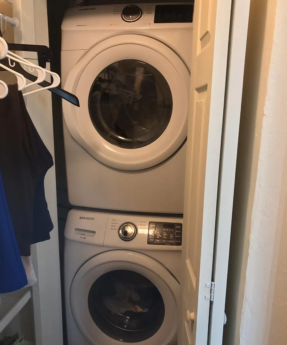 1 bed, 700 sqft, $1,950 — Photo 3