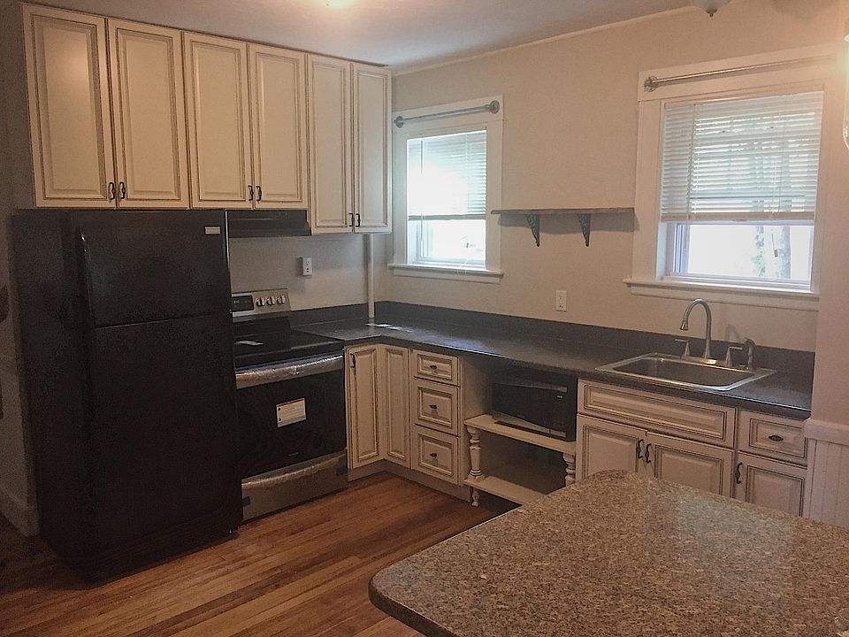 Kitchen (15x12)