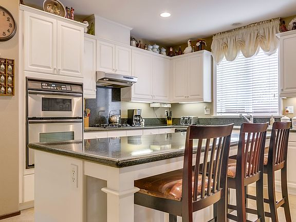 2nd image of 635 Olazabal Dr