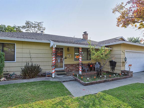 2nd image of 3020 Tamalpais Way