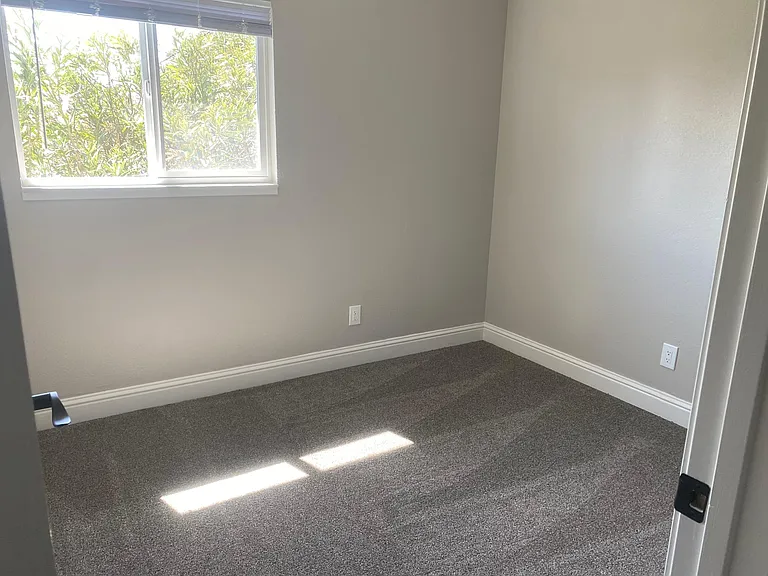 211 California St #A — Photo 11