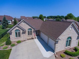 50152 Josephine Dr, Macomb, MI 48044