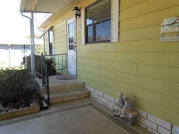 3rd image of 2860 Grand Traverse Cir
