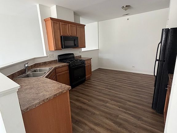 4th image of 10201 Camden Ln
