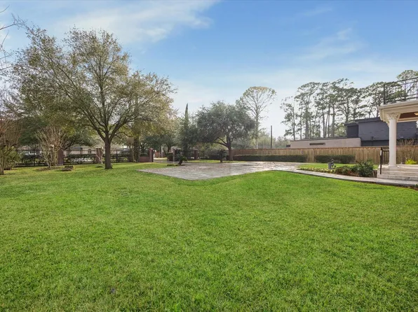 9206 Westview Dr, Houston, TX 77055