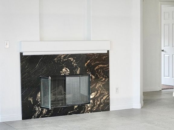 4th image of 40689 Carmel Mountain Dr