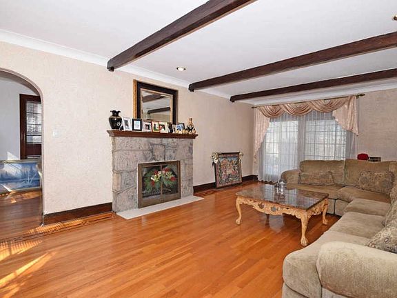 4th image of 17 Wensley Dr