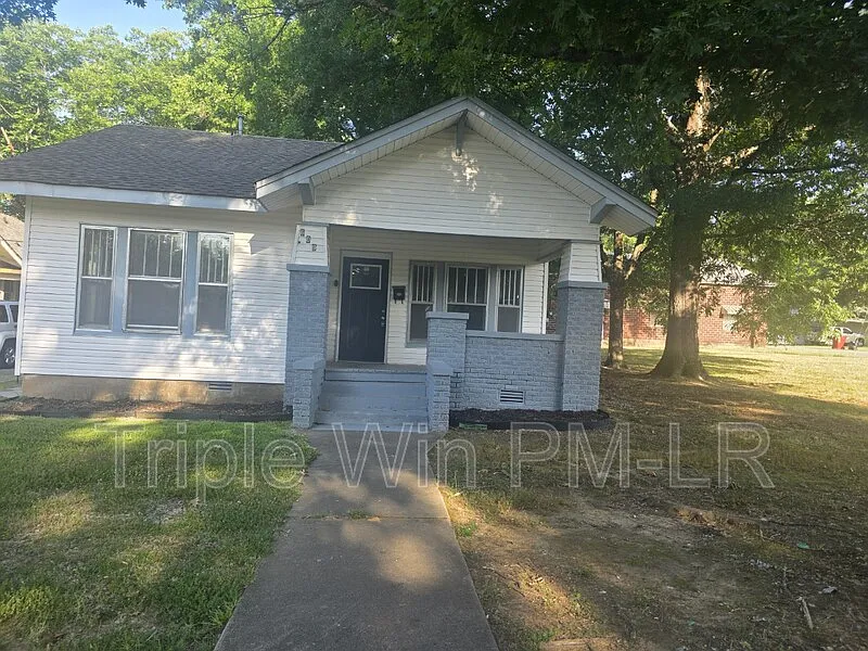 2 bed, 1.0 bath, 1110 sqft, $1,095 — Photo 3