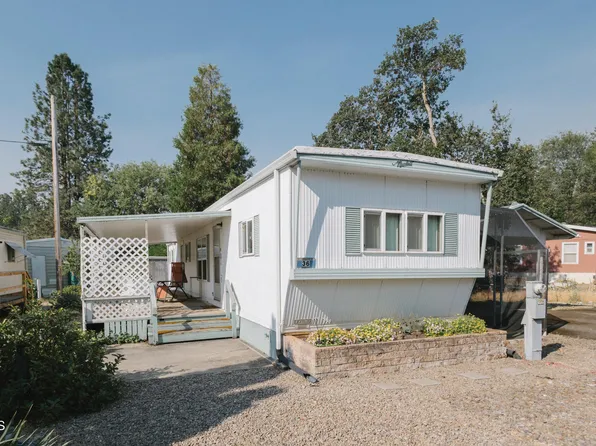 22071 Highway 62 #36, Shady Cove, OR 97539