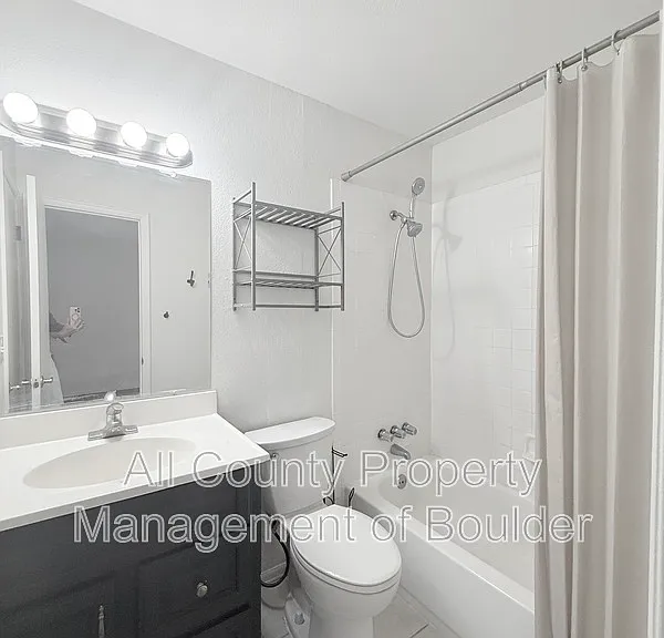 1520 Taft Ct — Photo 13