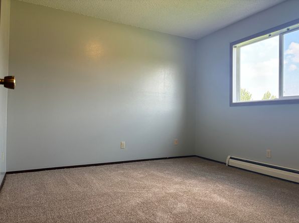 104 McLean Ave NE #103