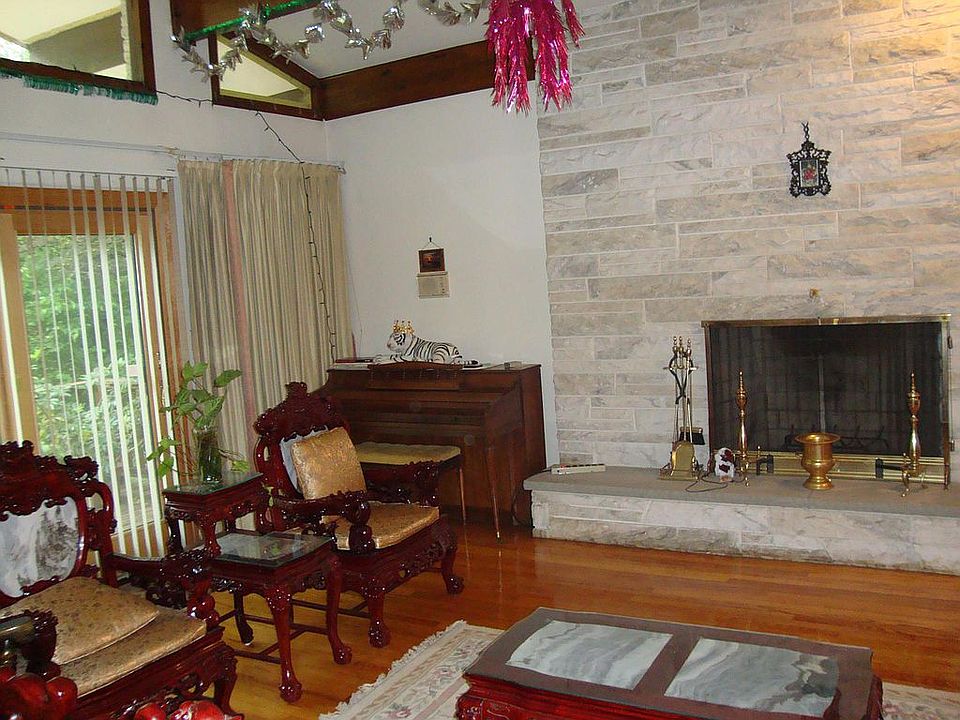 Living room fire place