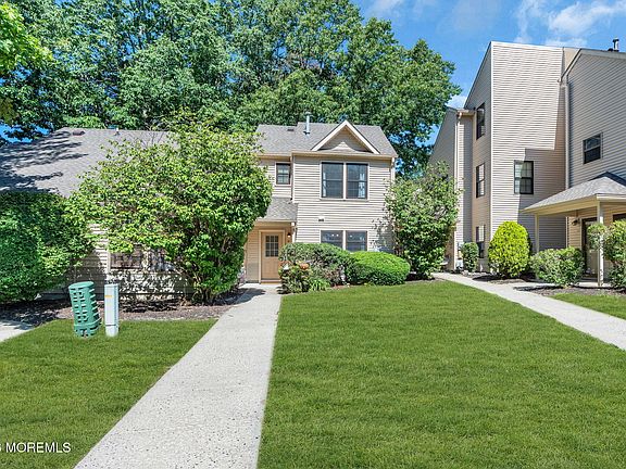 2nd image of 81 Whispering Oaks Way