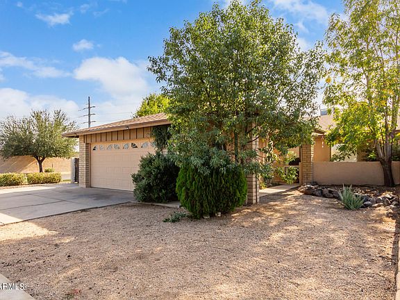 5th image of 4023 W Loma Ln