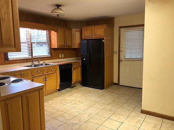 3rd image of 2461 Elizabethton Hwy
