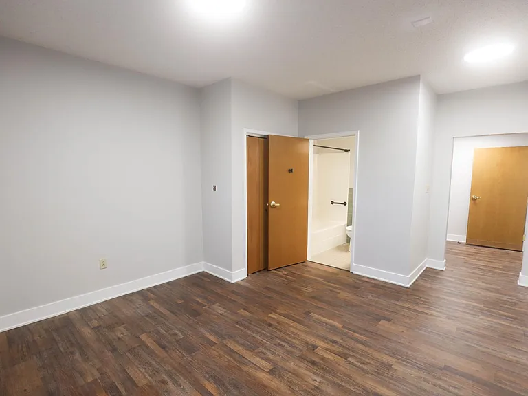 Bedroom 2 (onsuite)