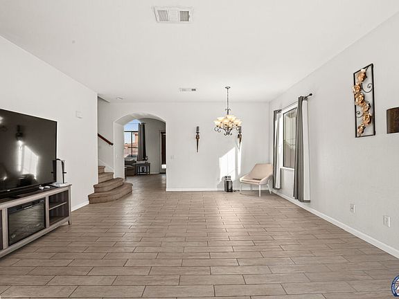 4th image of 2858 Ross Ave