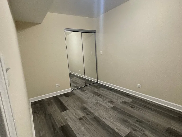 1004 S Oakley Blvd #GS — Photo 8