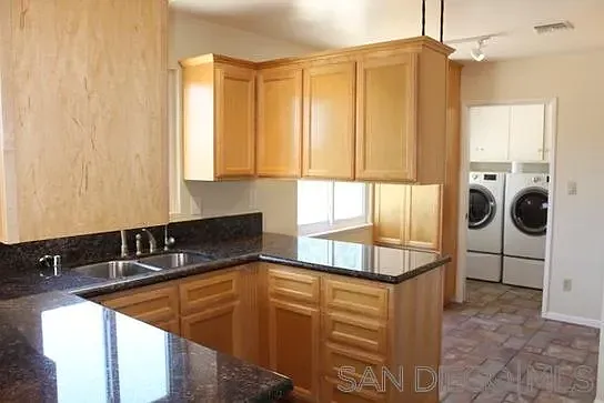 5854 Mott St — Photo 9