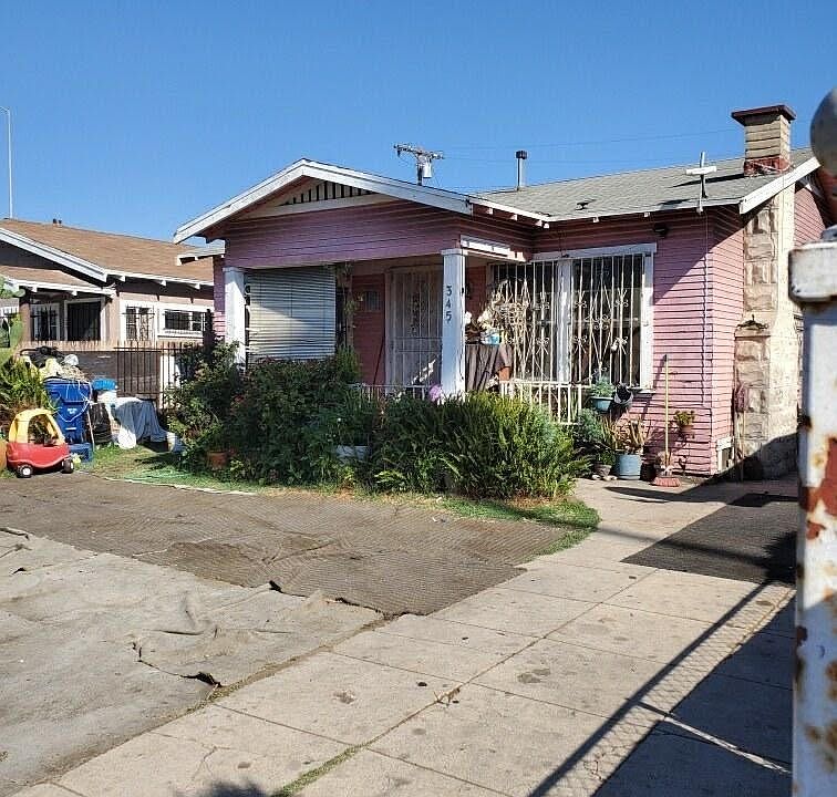 1st image of 345 W 66th St