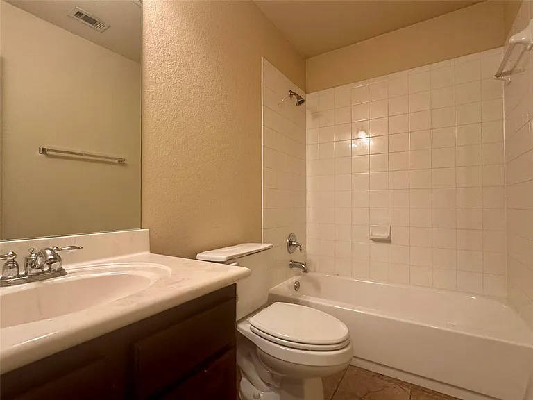 2112 Craig Patrick Way — Photo 5