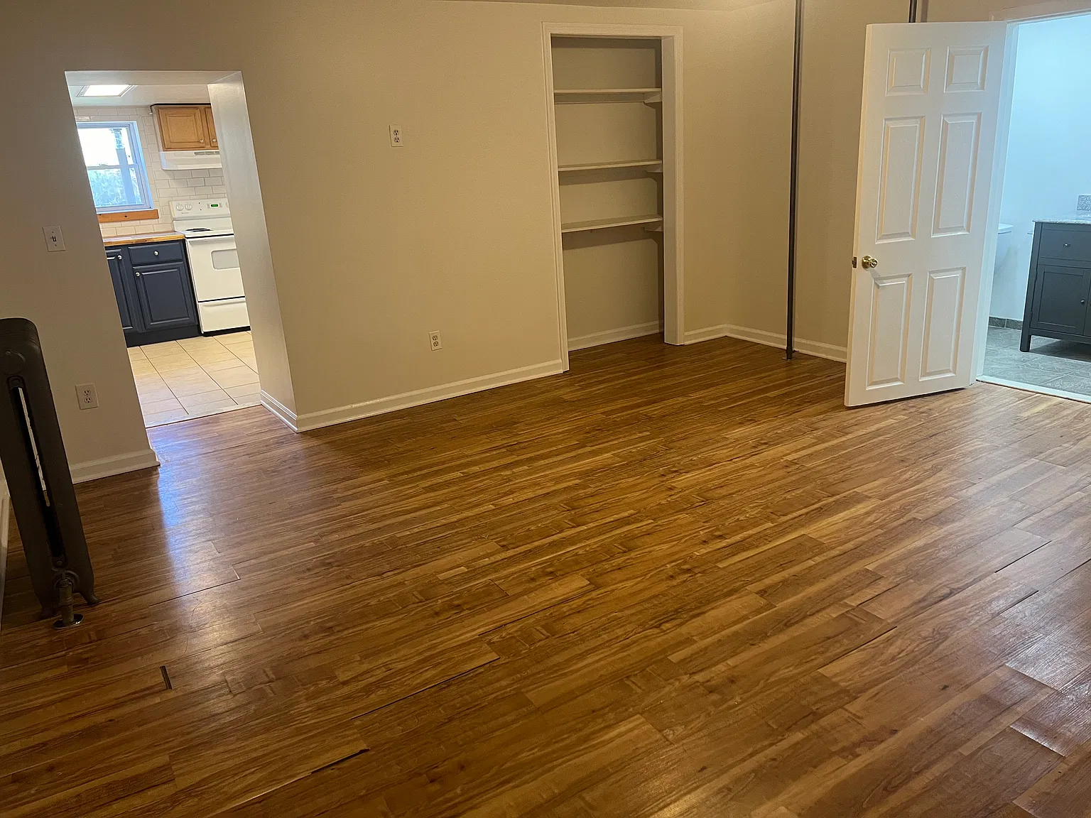 815 Frenchtown Rd — Photo 3