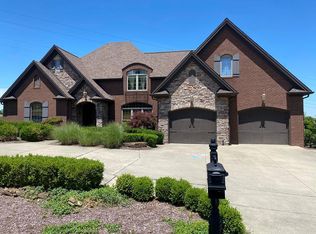 4574 Lake Forest Dr, Owensboro, KY 42303
