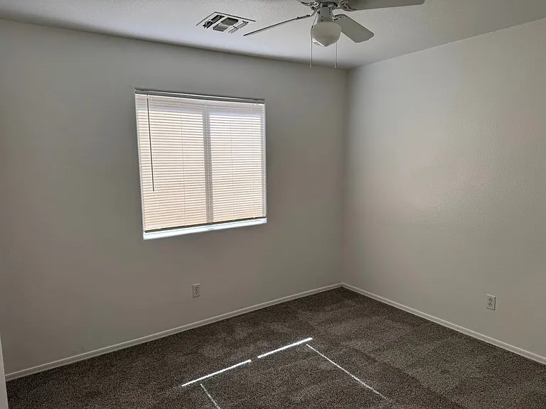 8144 W Watkins St — Photo 14