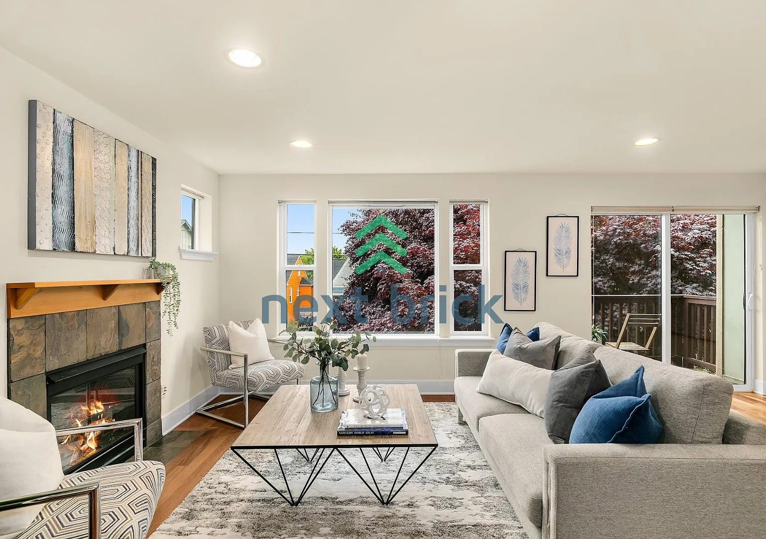 2 Beds 2 Bath Townhome For Rent — Photo 3