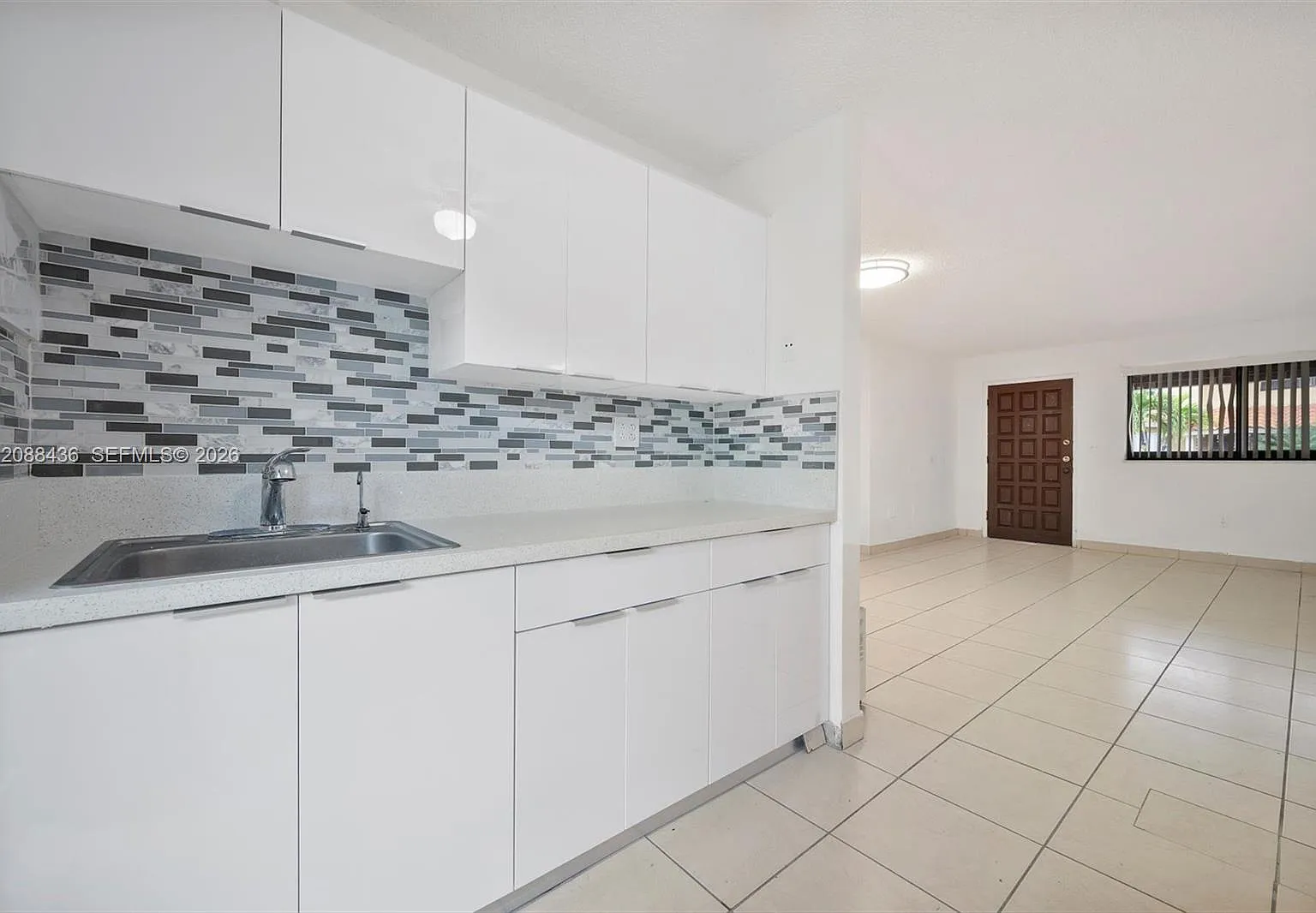 2710 W 60th Pl — Photo 2