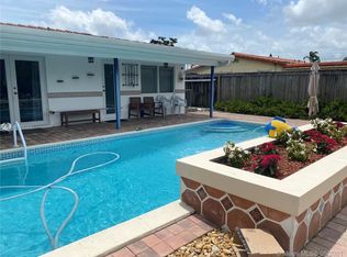 3230 SW 94th Ct, Miami, FL 33165